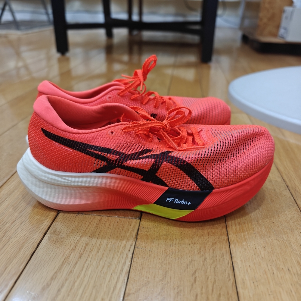 Asics Wimens 8 Metaspeed Sky Orange Running Shoes Sneakers Size 6.5